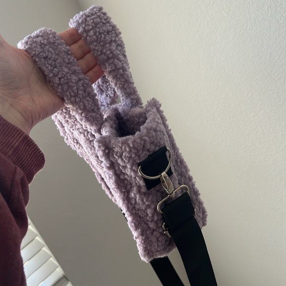 Art Class Crossbody Bag - Picture 4 of 7